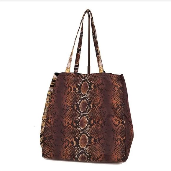 Versace Tote (SOLD OUT) - Picture 7 of 11